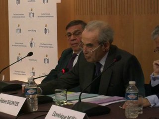 La Hongrie et l'Europe : Robert Badinter inquiet des évolutions institutionnelles du pays