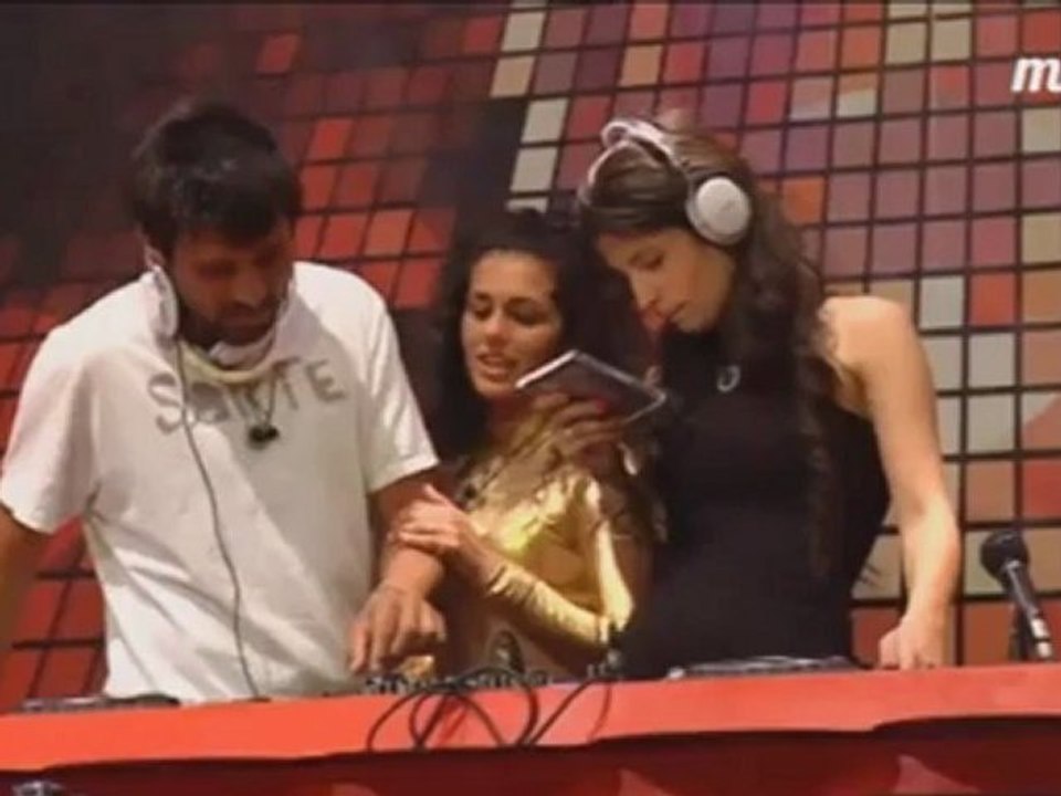 GH12+1 - Noemi deseja sorte e manda um beijo para Fael