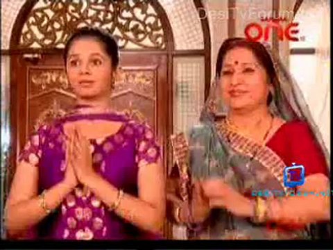 Jhilmil Sitaron Ka Aangan Hoga - 5th April 2012 pt2