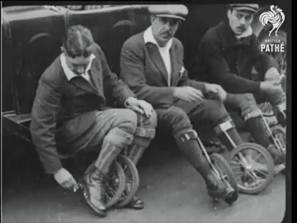 l'ancêtre_du_roller_-_Paris_1923
