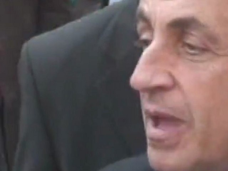 #agressifmaisdemocratique