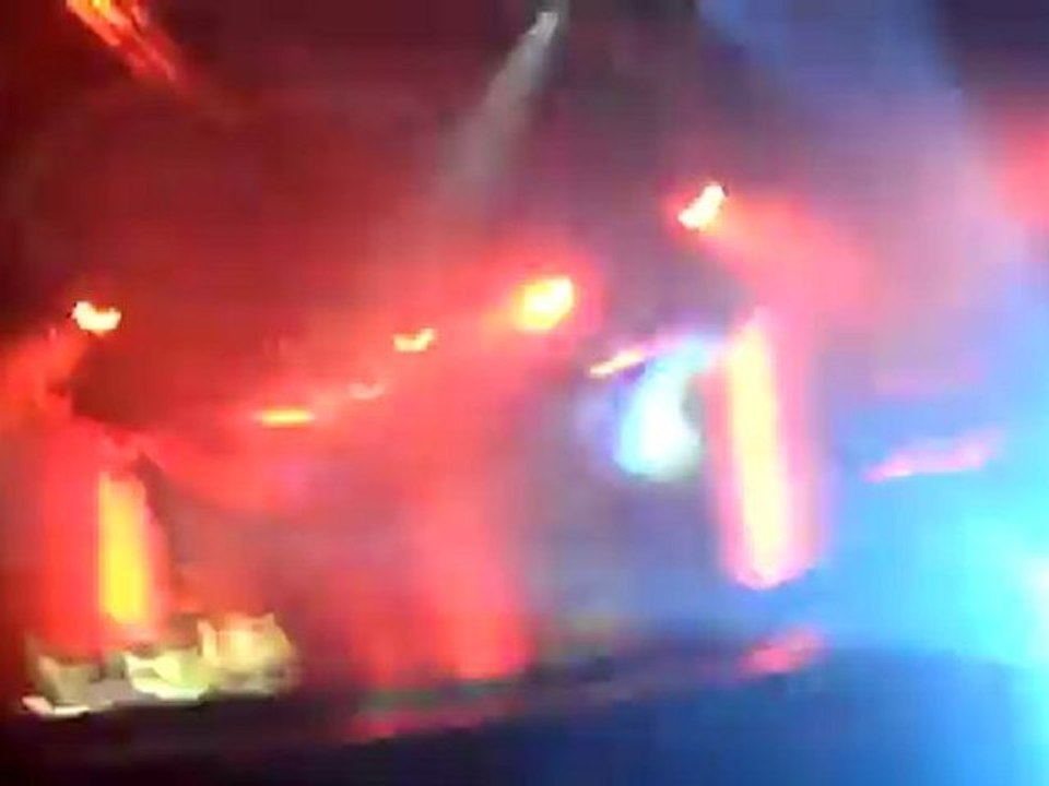 NOIZE SUPPRESSOR VS MAD DOG LIVE @ MASTERS OF HARDCORE THE VORTEX OF VENGEANCE