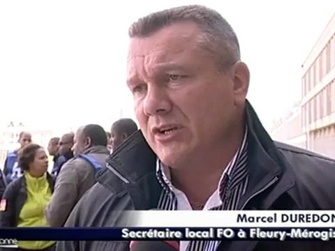 Manifestation à la prison de Fleury-Mérogis