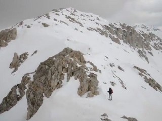 DOM.1-4-12 PARCO REG.SIRENTE-VELINO, LA CIMATA FOSSA DEI CAVALLI E IL MONTE CAFORNIA.