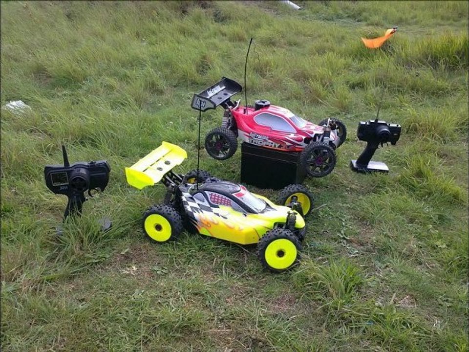 buggy rc HPI 1/8 thermique 3,5cc