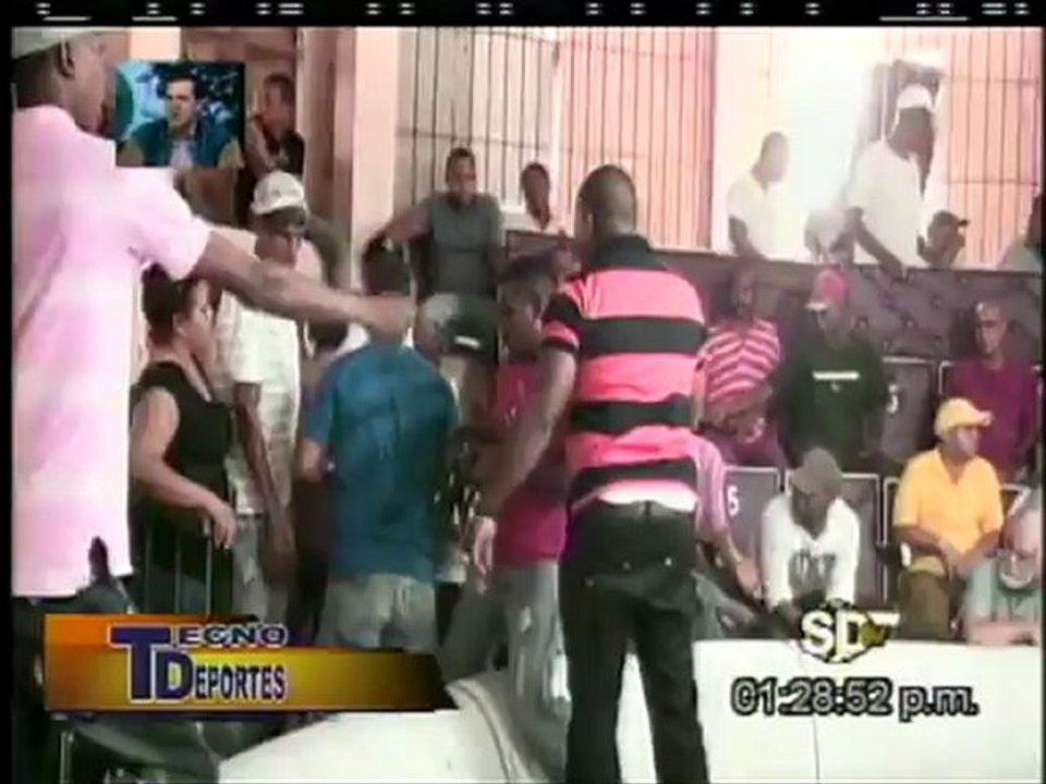 1era Parte Programa TECNODEPORTES del Martes 2 de Abril , conteniendo la jugada del Club Gallistico LA CALETA el pasado sábado 31 de Marzo , jugada la cual fué cubierta por Manuel Perelló.-