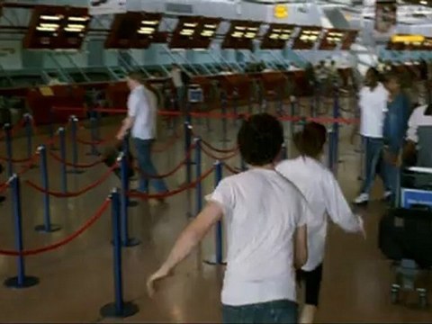 LOVE (ET SES PETITS DESASTRES) - Bande-annonce VF