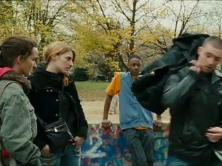 REGARDE-MOI - Bande-annonce VF