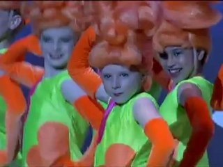 DANCING QUEENS - Bande-annonce VO