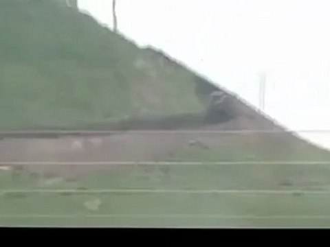 فري برس ريف حماه المحتل حفر خندق حول ا لقلعة الاثرية في قلعة المضيق 5 4 2012