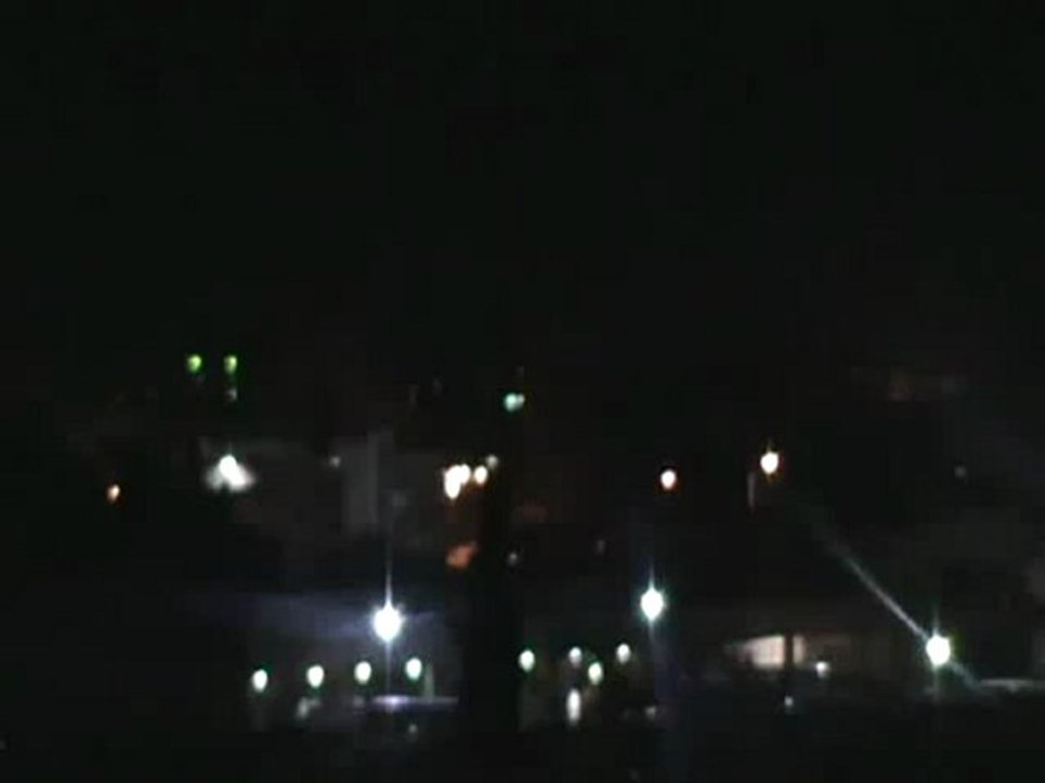 فري برس حماة المحتلةاصوات اشتباك الجيش الحر مع حاجز دوار العجزة 4 4 2012