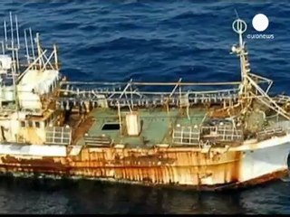 EEUU hunde un "barco fantasma" japonés