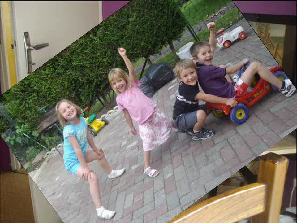 les enfants juillet 2011