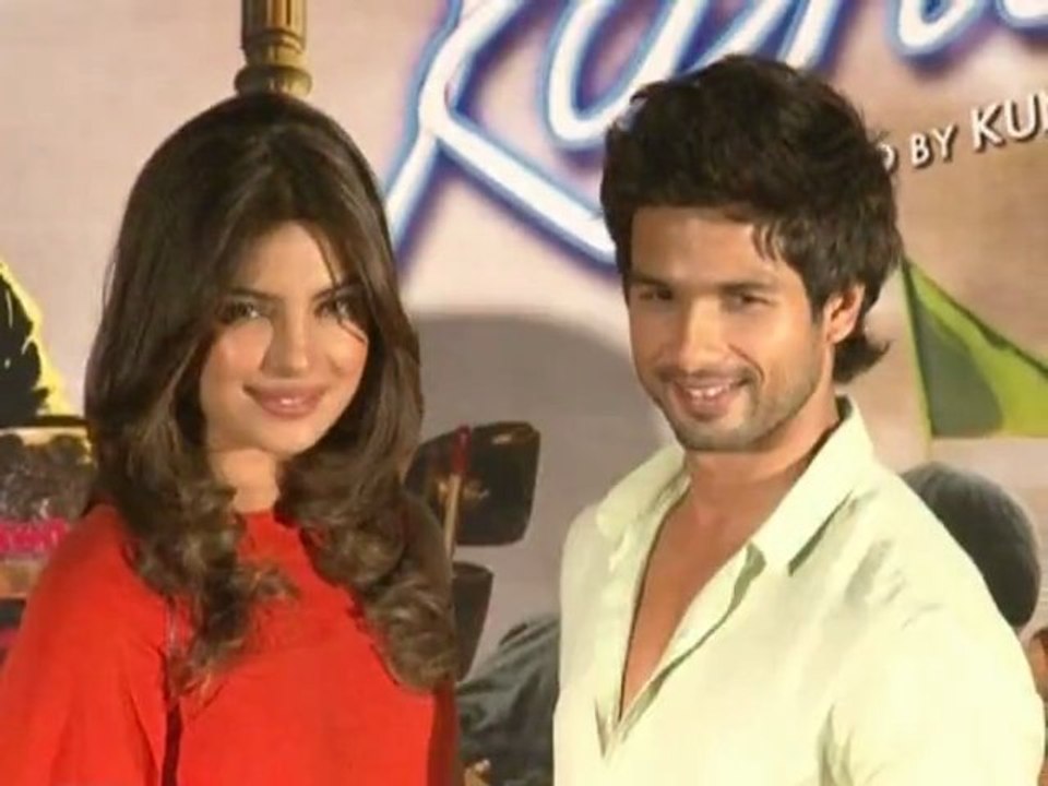 Priyanka Chopra And Shahid Kapoor Launch The Fi...