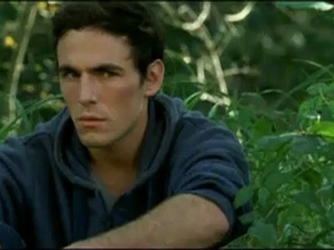 DONNE-MOI LA MAIN - Bande-annonce VF