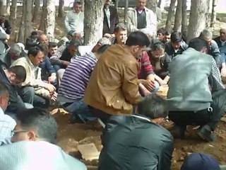 ZEKİ ŞAHİN CENAZE DEFİN
