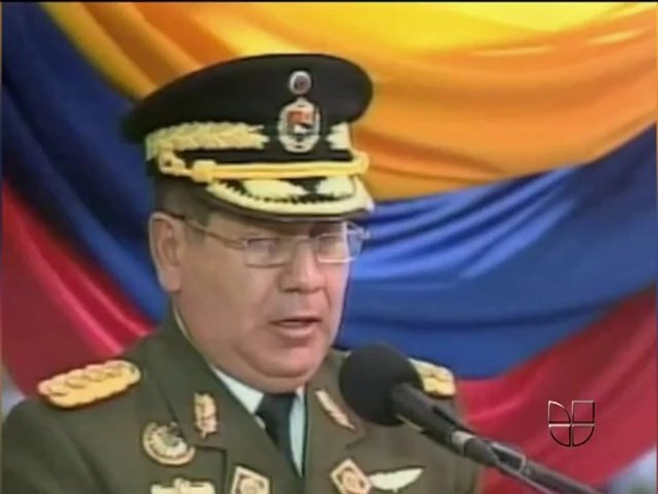 La FANB es chavista porque "está dada" a Chávez, afirma Rangel Silva a Univisión