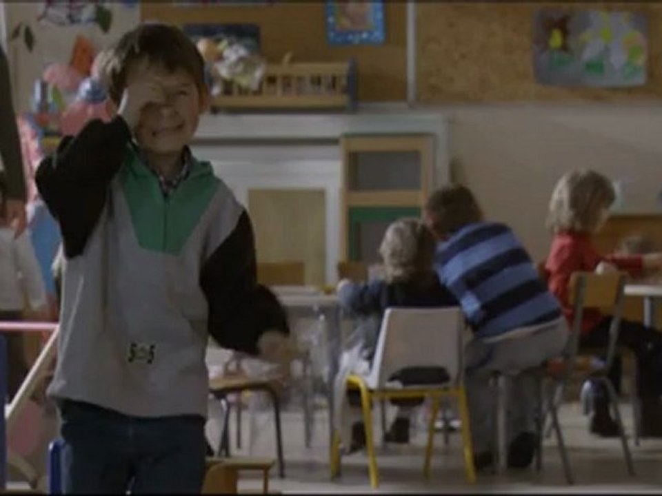 JE SUIS HEUREUX QUE MA MERE SOIT VIVANTE - Bande-annonce VF