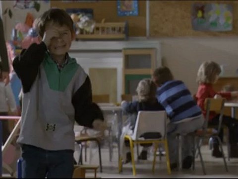 JE SUIS HEUREUX QUE MA MERE SOIT VIVANTE - Bande-annonce VF