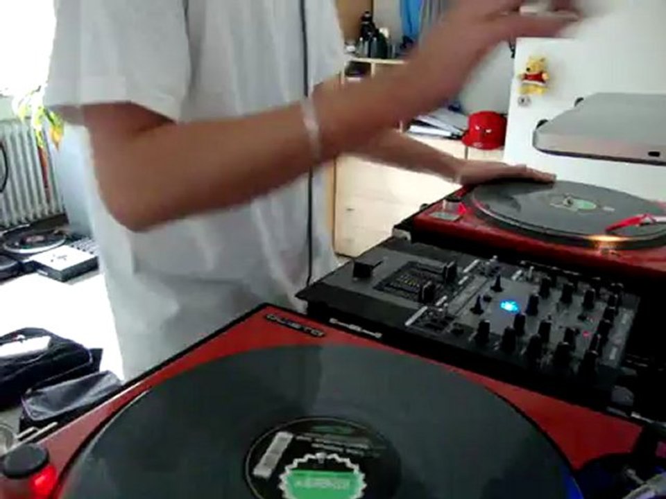 DJ Rocwilda 'Show Some Luv' Strictly RnB Live Mix