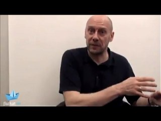 alain soral sur l'arnaque de l'anti-racisme institutinel.
