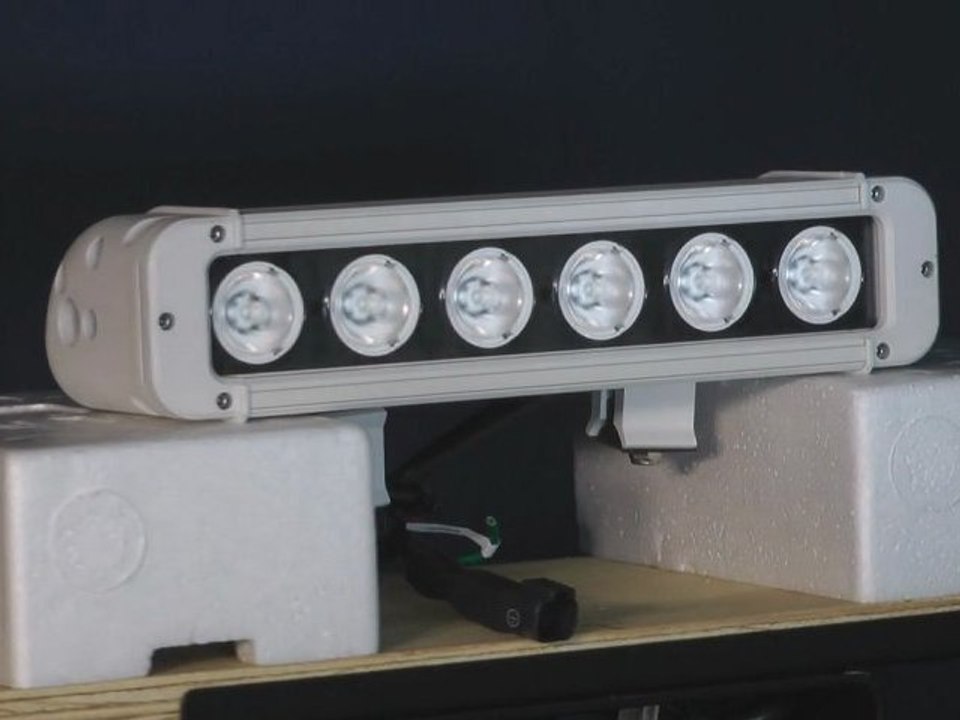 Magnalight LEDPB10W-60E LED Boat Light - 6, 10-Watt LEDs - 5160 Lumen - 525'L X 80' Spot Beam