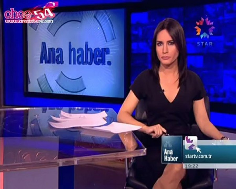 NAZLI ÖZTARHAN - BACAK SHOW