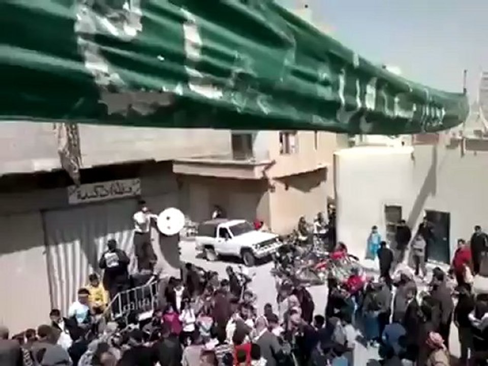 فري برس ريف دمشق القلمون قارة  جمعة من جهز غازيا فقد غزا  6 4 2012ج1