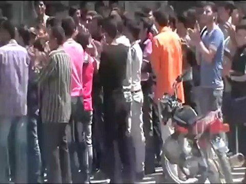 فري برس ريف حماه المحتل مظاهرة لنازحي قلعة المضيق بجمعة من جهز غازيا فقد غزا 6 4 2012 ج2