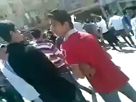 فري برس حلب سيف الدولة مظاهرة و اطلاق نار عليها 6 4 2012 ج5