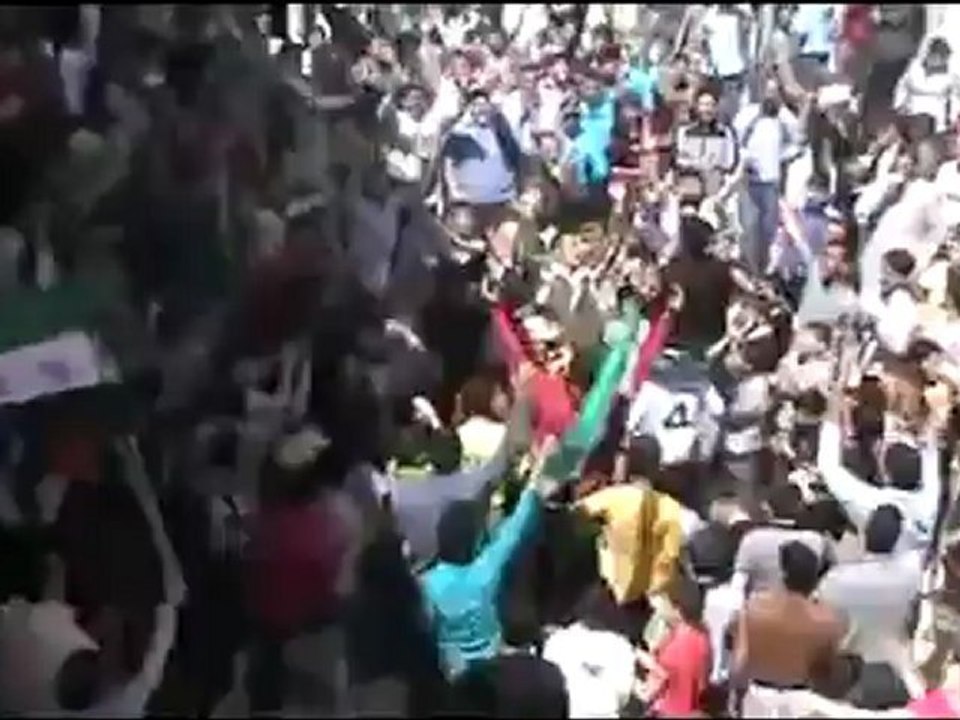 فري برس حماة المحتلة حي الحميدية جمعة من جهز غازيآ فقد غزا  6 4 2012