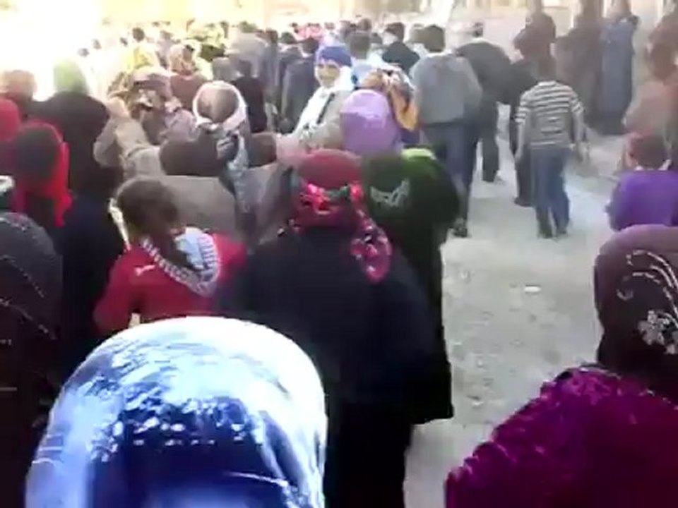 فري برس ادلب البارة جمعة من جهز غازيا إدلب 6 4 2012 ج3