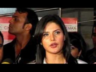 Zarine Khan @ Housefull 2 Premeire