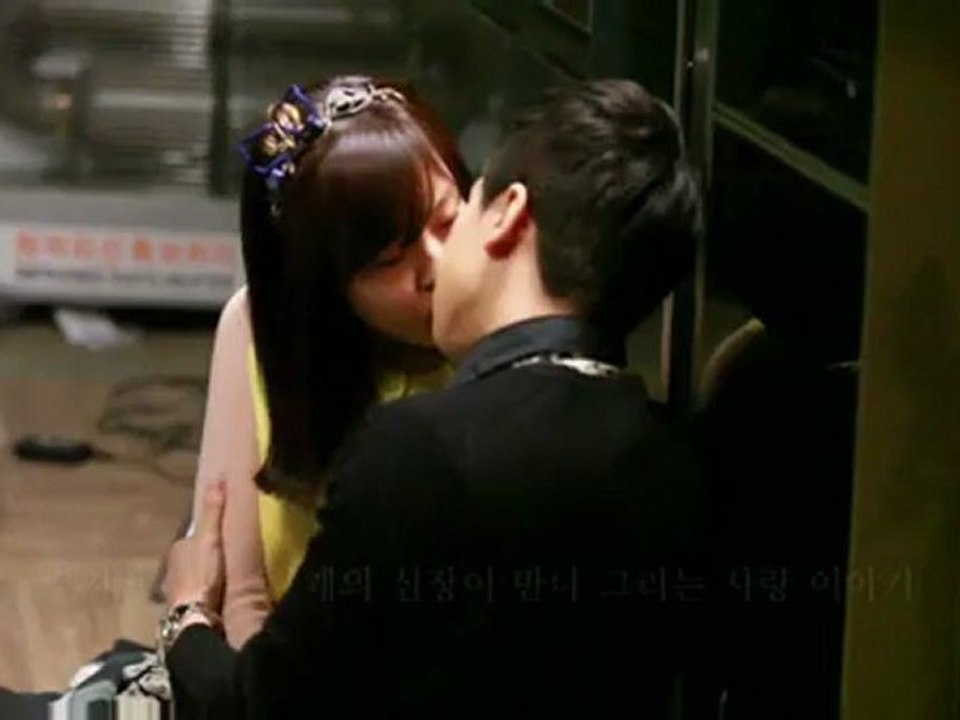 TK2H kiss scene