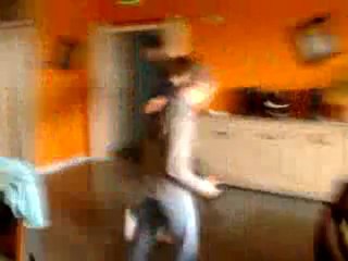coutou rigole en trepo cen lie prof soun palle
