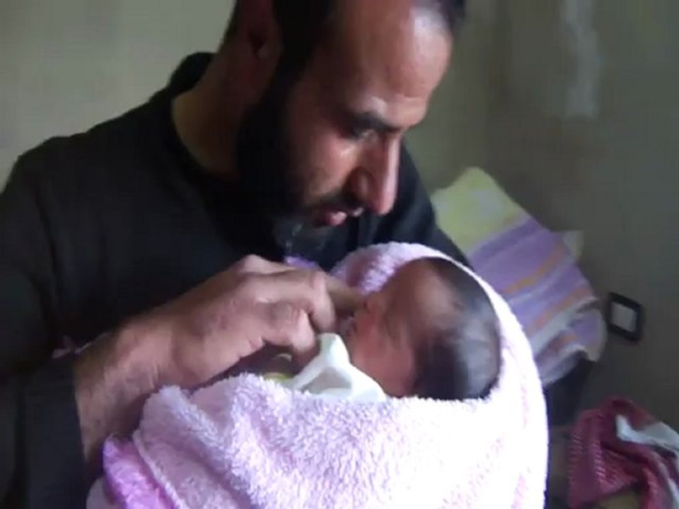 فري برس ريف حماه المحتل قلعة المضيق تلقين أسقاط الرئيس  للمولود الجديد 7 4 2012