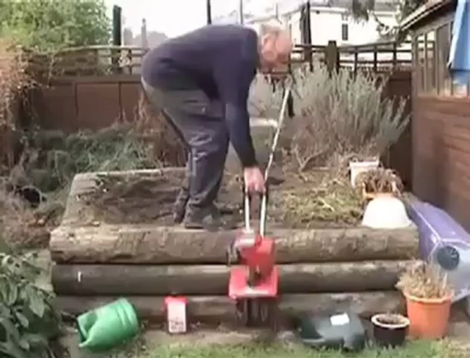 Motorlu mini çapa