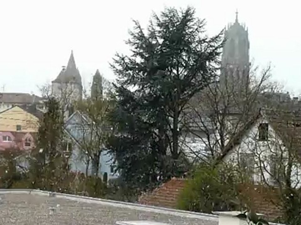 J'LE CROIS PAS IL NEIGE !!!