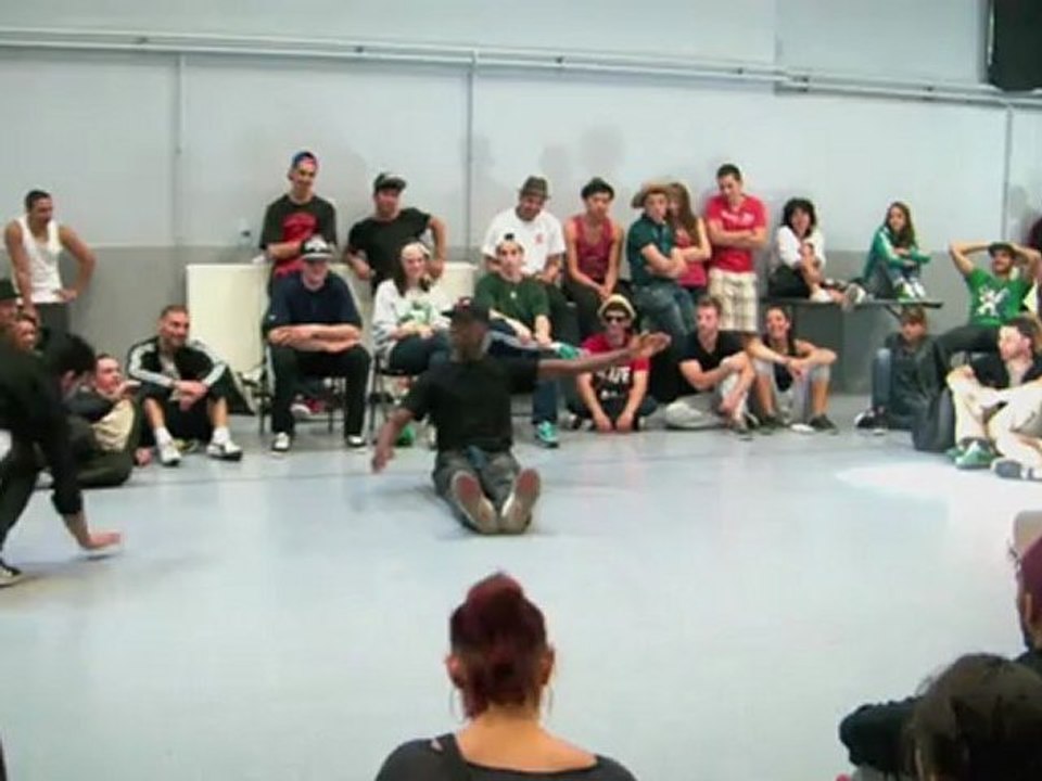 OFFICIEL Kingz Of Montpellier / Quart de finale top rock : Ninja vs Meezy