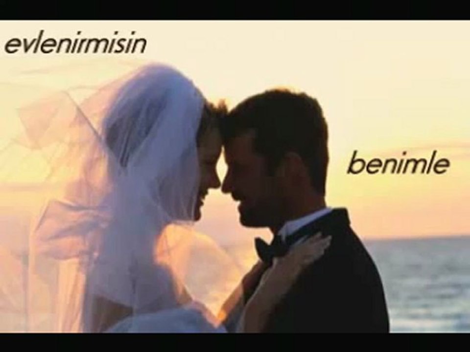 Rafet El Roman - Ömrümün Sahibisin Sen 2011 [HQ]