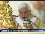 Pope celebrates Easter Mass with peace call
