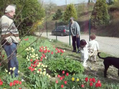 Paques 2012 dans le jardin de Mamie de Jouy