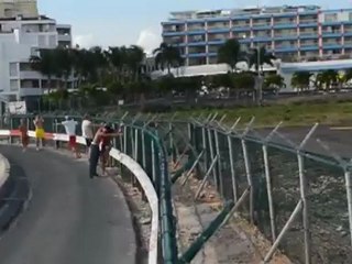 femme-souffle-reacteur-avion