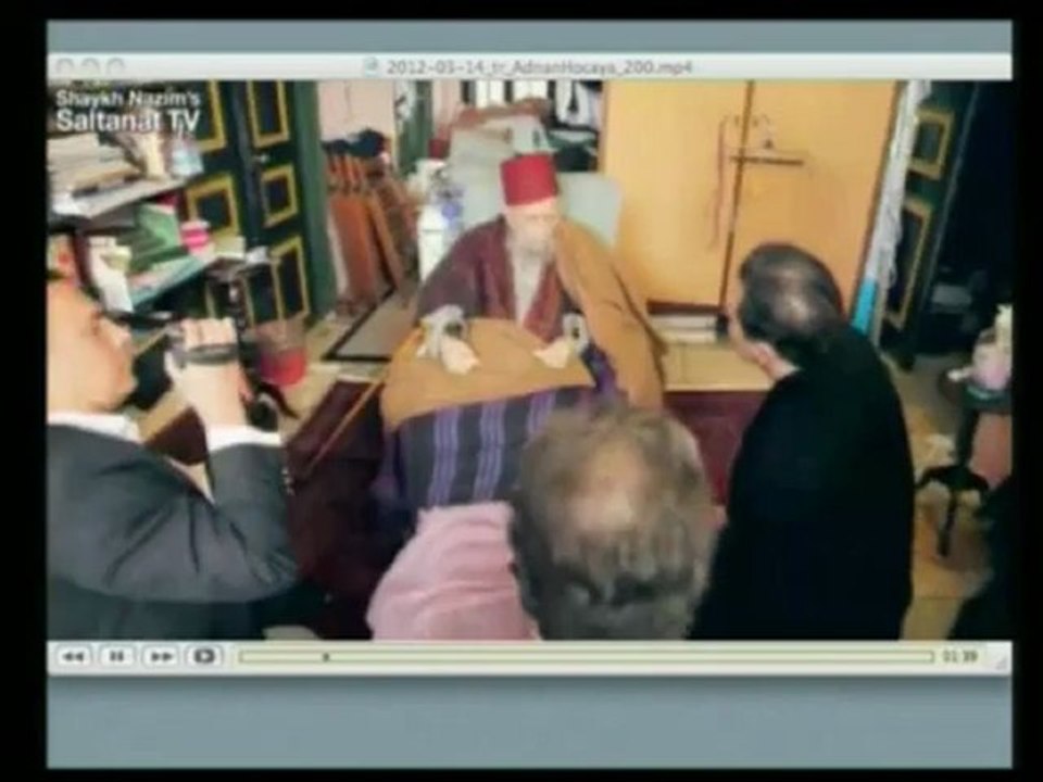 Şeyh Nazım Hazretleri: "Manevi oğlumuz Adnan Bey"..