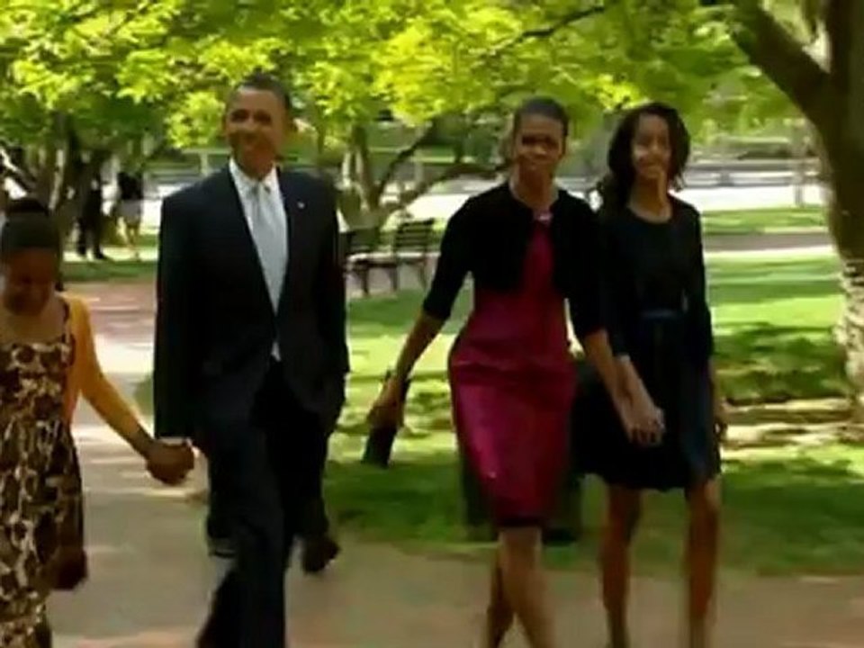 Obamas attend Easter services