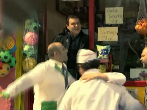 LEYLA İLE MECNUN'DA MECNUN'U BAYILTAN ŞARKI BENİ SENSİZ BIRAKMA MİTHAT KÖRLER