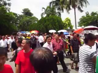 Bantahan Kekurangan Guru Sekolah Jenis Kebangsaan (C) di Kajang pada 25.3.2012.