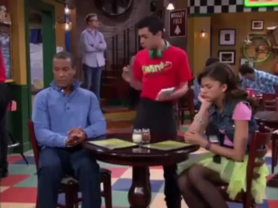 Раздвижи се сезон 2 епизод 5. (анг.аудио)