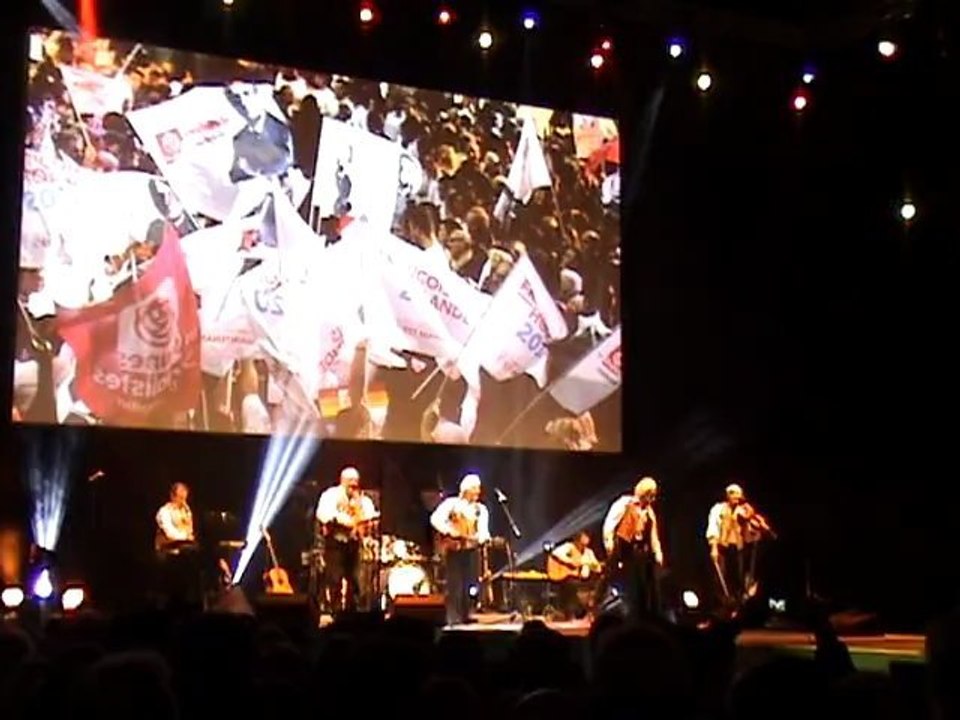 meeting françois hollande à rennes 04042012 191
