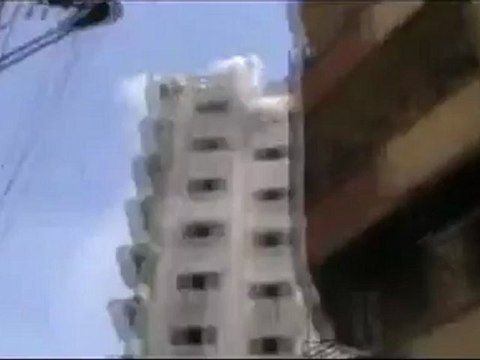 فري برس حمص جورة الشياح قصف عنيف جدا على الحي بالمدفعية كتائب بشار تهدم المنازل 9 4 2012